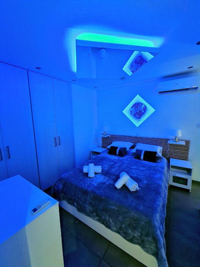 Hidden Lights Deluxe Apartment Айя-Напа Экстерьер фото